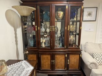 China Cabinet 🗄️