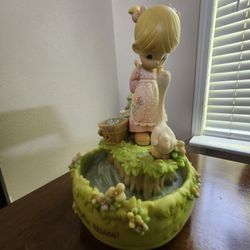 Precious Moments  Musical Water Fountain 
