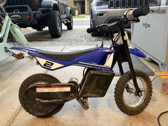 Razor E-Dirt Bike
