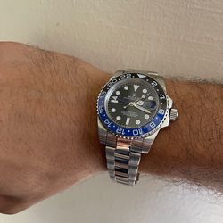 Batman sub watch