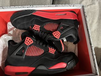 Jordan 4 Thunder Size 9.5