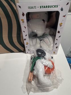 Peanuts x Starbucks Snoopy Plush keychain Set