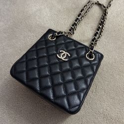 CHANEL Bucket Mini