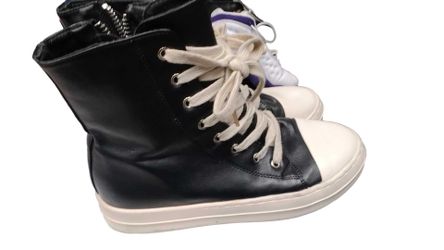 No Name Brand Black