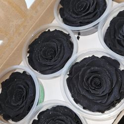 BLACK SPARKLING FOREVER ROSES (6)