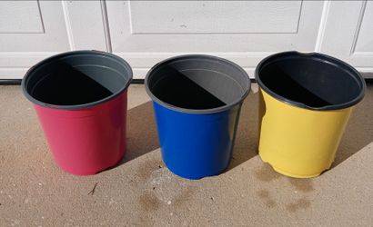 Set Of 3 colorful 1 gallon soft plastic pots with drainage holes