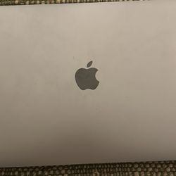 MacBook Air M1 2020 8GB RAM 512 GB Storage 93% Battery 