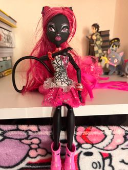 Catty noir monster high doll