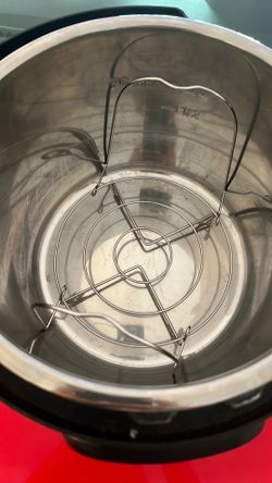Used Instant pot $10.00 !Moving Sale!