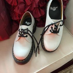 Dr Martins Size 5 Brand New