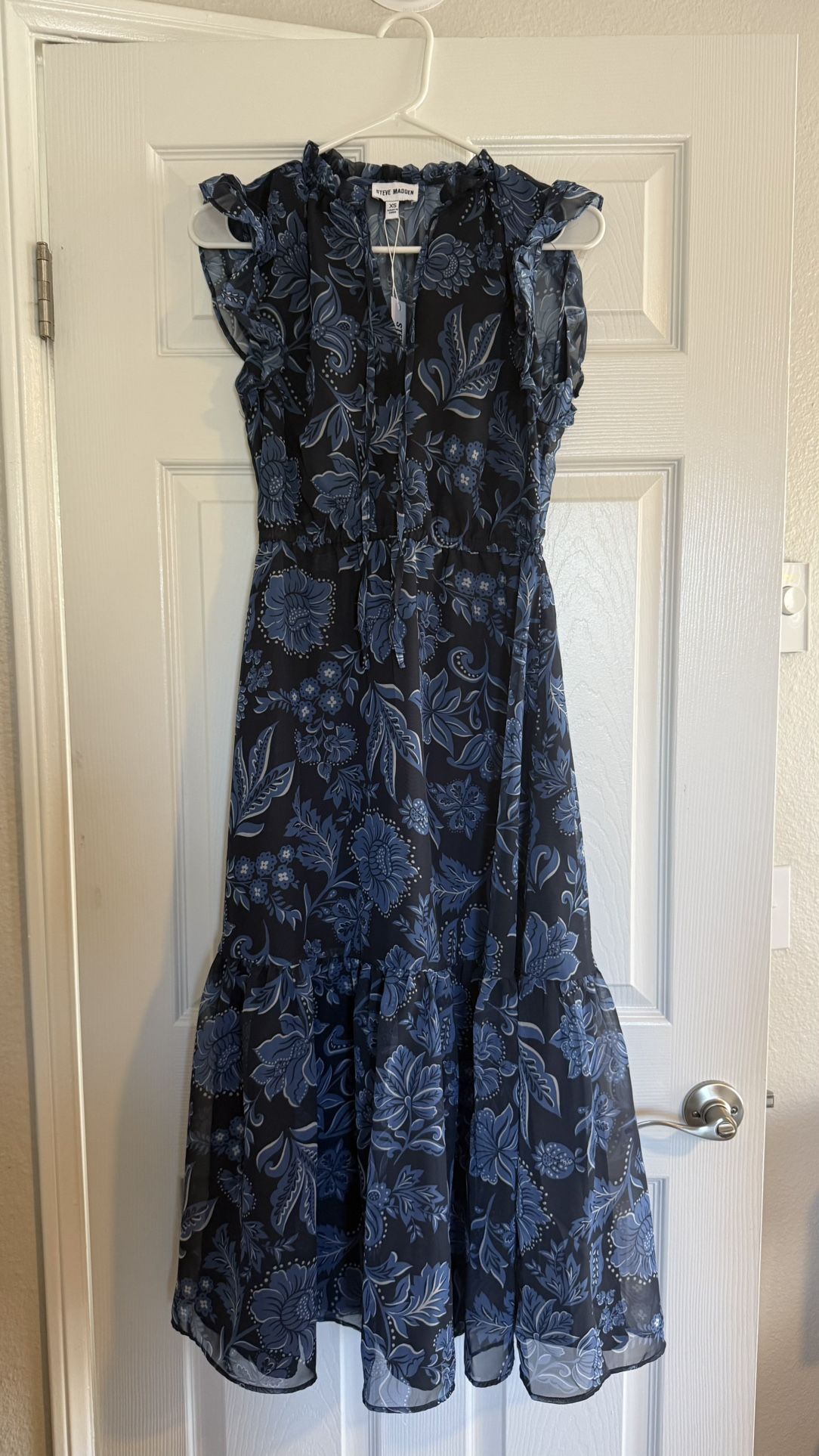 BEAUTIFUL STEVE MADDEN DRESS $25