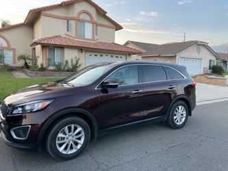 Kia sorento 120 mil millas Tit limpio motor 6 cilindros muy limpia