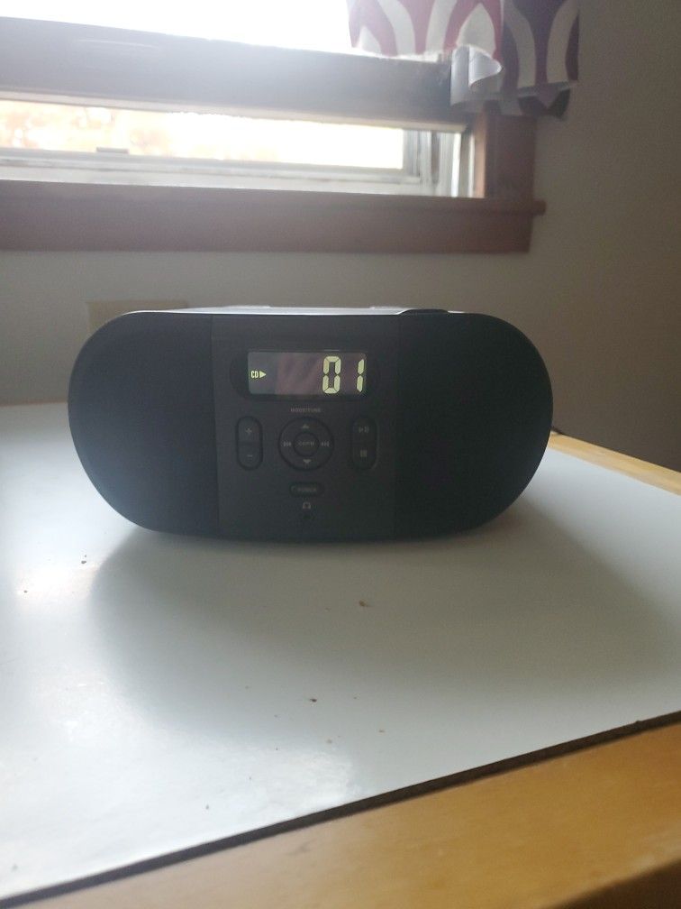 Boom Box Cd Player Onn.