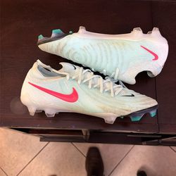 Nike Phantom Elite Size 10