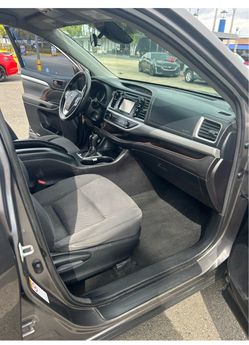 2017 Toyota Highlander