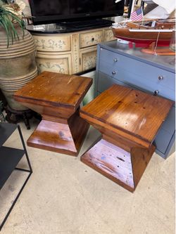 Pair of Vanguard Furniture Accent Tables - 18” x 18” x 20” - Retail: $2200