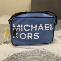 New Michael Kors Purse 