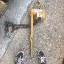 chisholm-moore hoist model b Chain pulley 1 1/2 Ton
