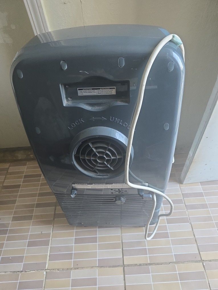 Air CONDITIONER