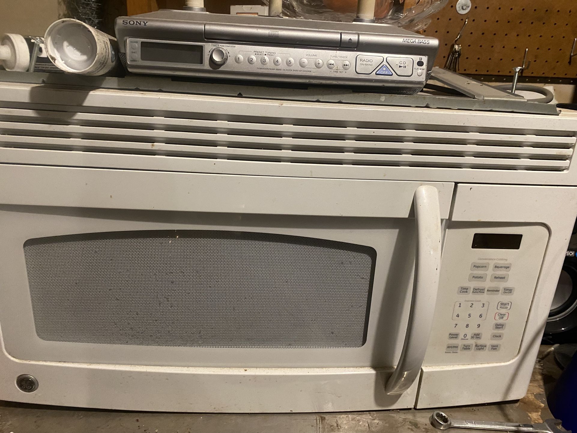 Microwave Oven 