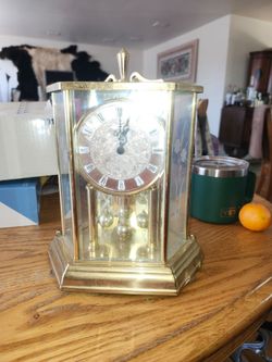 Hexagonal glass mantel clock