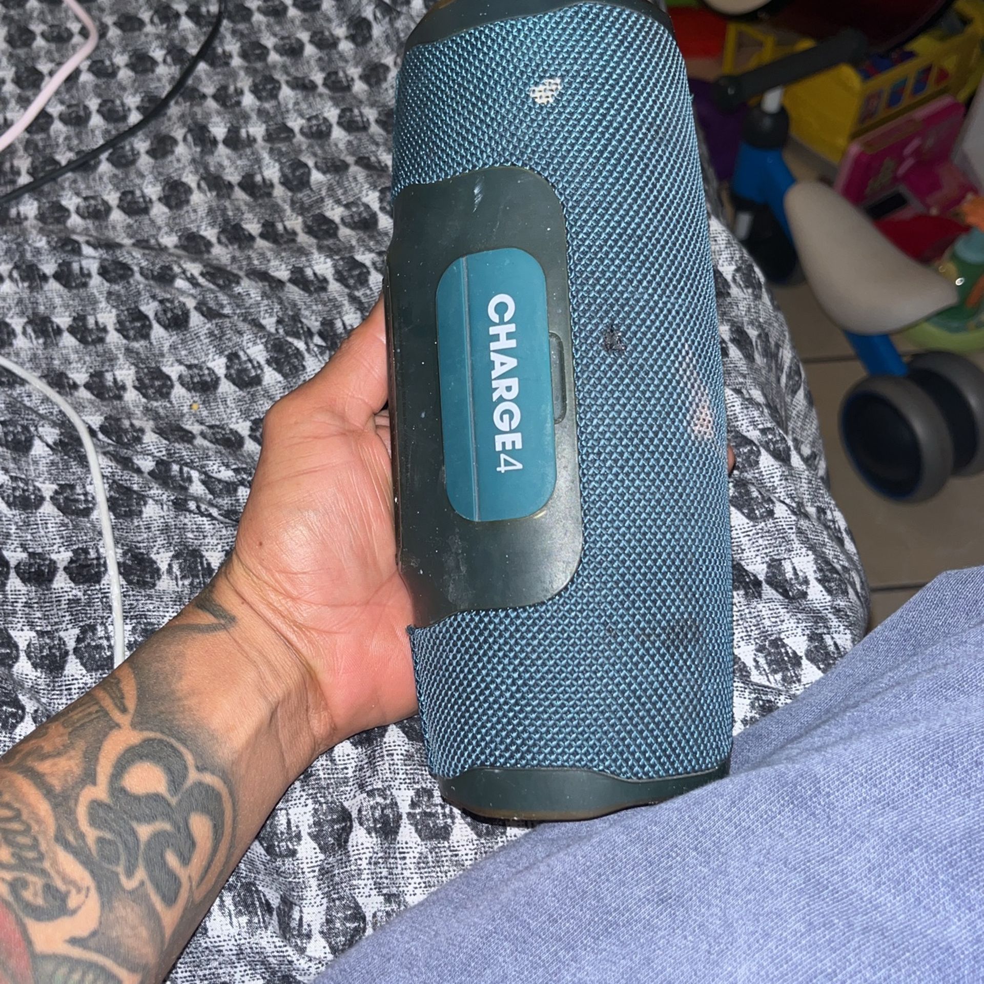 jbl charge 4