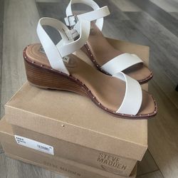 Steve Madden Ares White Sandals 