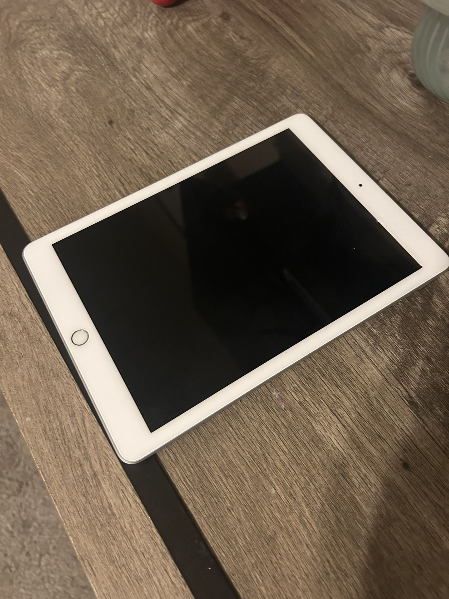 6th Generation iPad WiFi 32gb