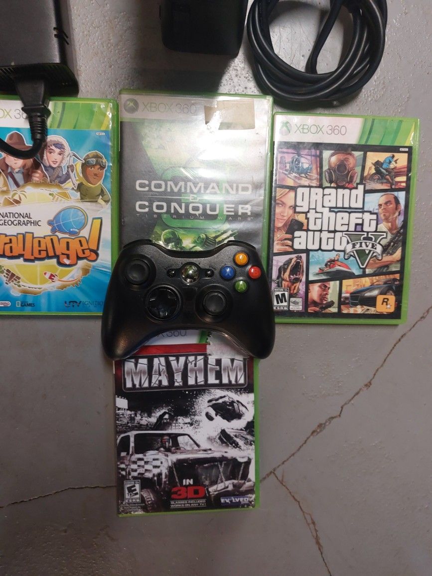 Xbox 360 With 4 Games And One Control