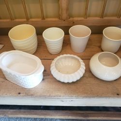 7 White/ Off White Planters