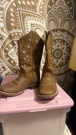 REYME women boots 6.5