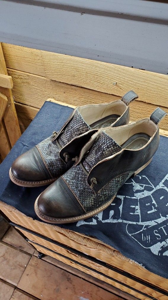FREEBIRD MABEL SIZE 9 NEW IN BOX