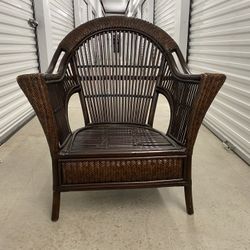 Wicker Chair With Side Table