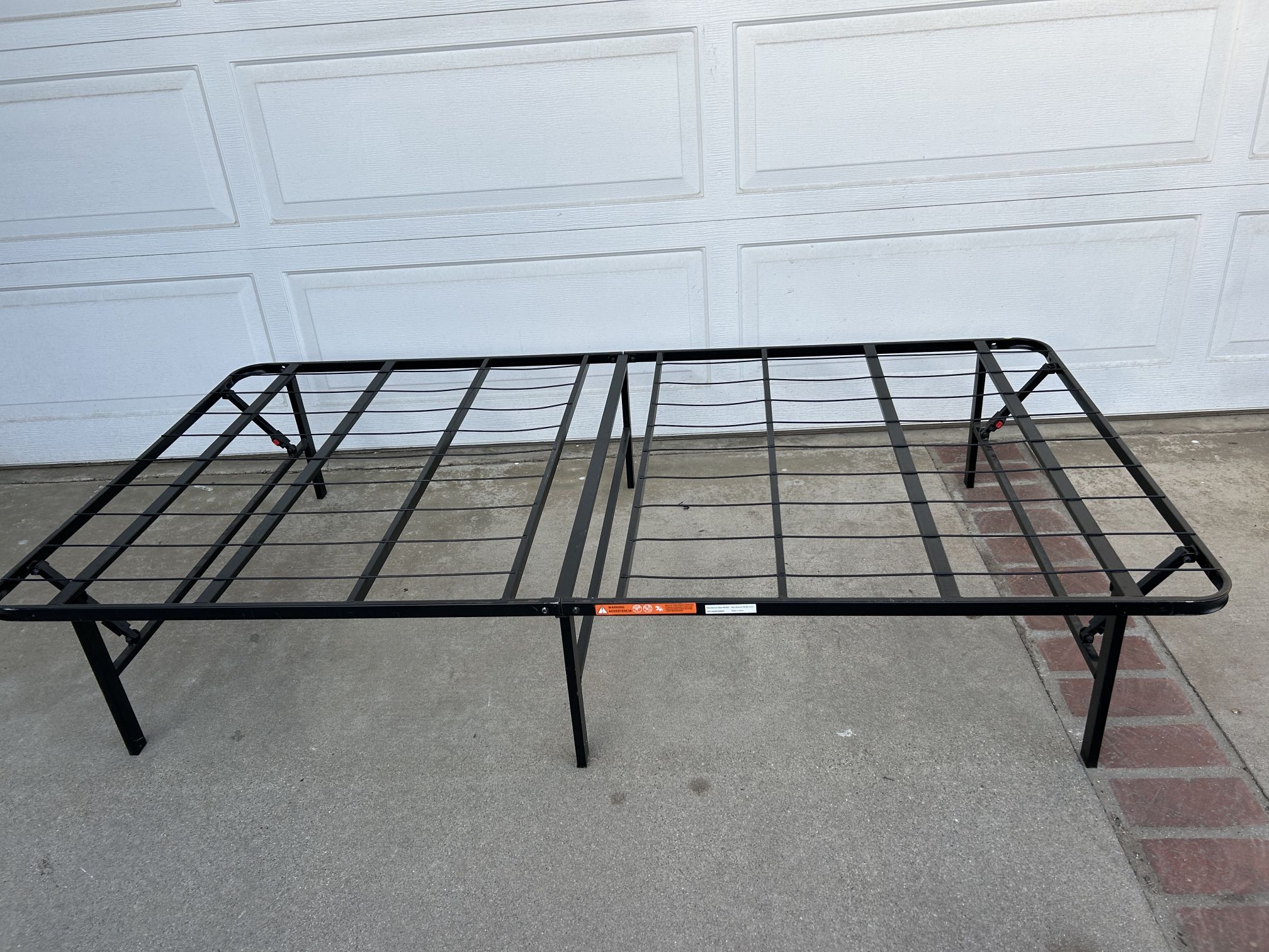 Foldable Bed Frame, Twin