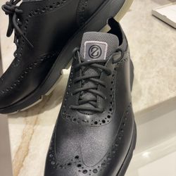 COLE HAAN  Zero Grand 10.5 Wingtip Oxford. NEW 