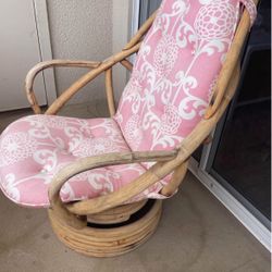 Free Delivery Heavy Swivel & Rocking Rattan Chair With Cushions