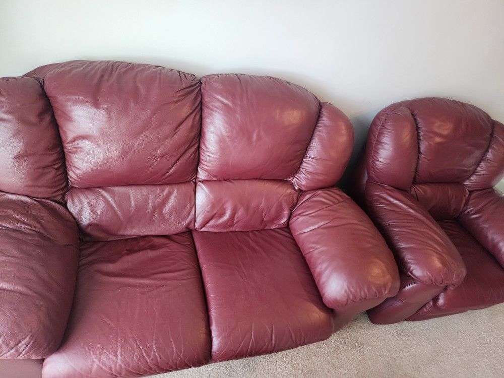 Moving Sale, Barely Used Leather Couch 120$