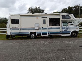 Ford  camper