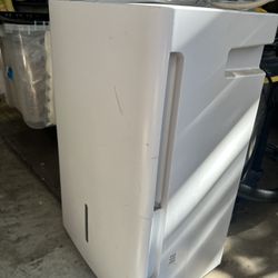 Dehumidifier 