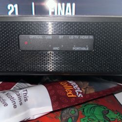 LG Bluetooth/Optimal connection Soundbar W/Subwoofer