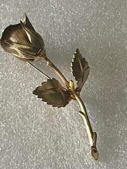 VTG Elegant Giovanni Gold Tone Signed Rose Bud Brooch/Pin (2.75 X 1.25”)