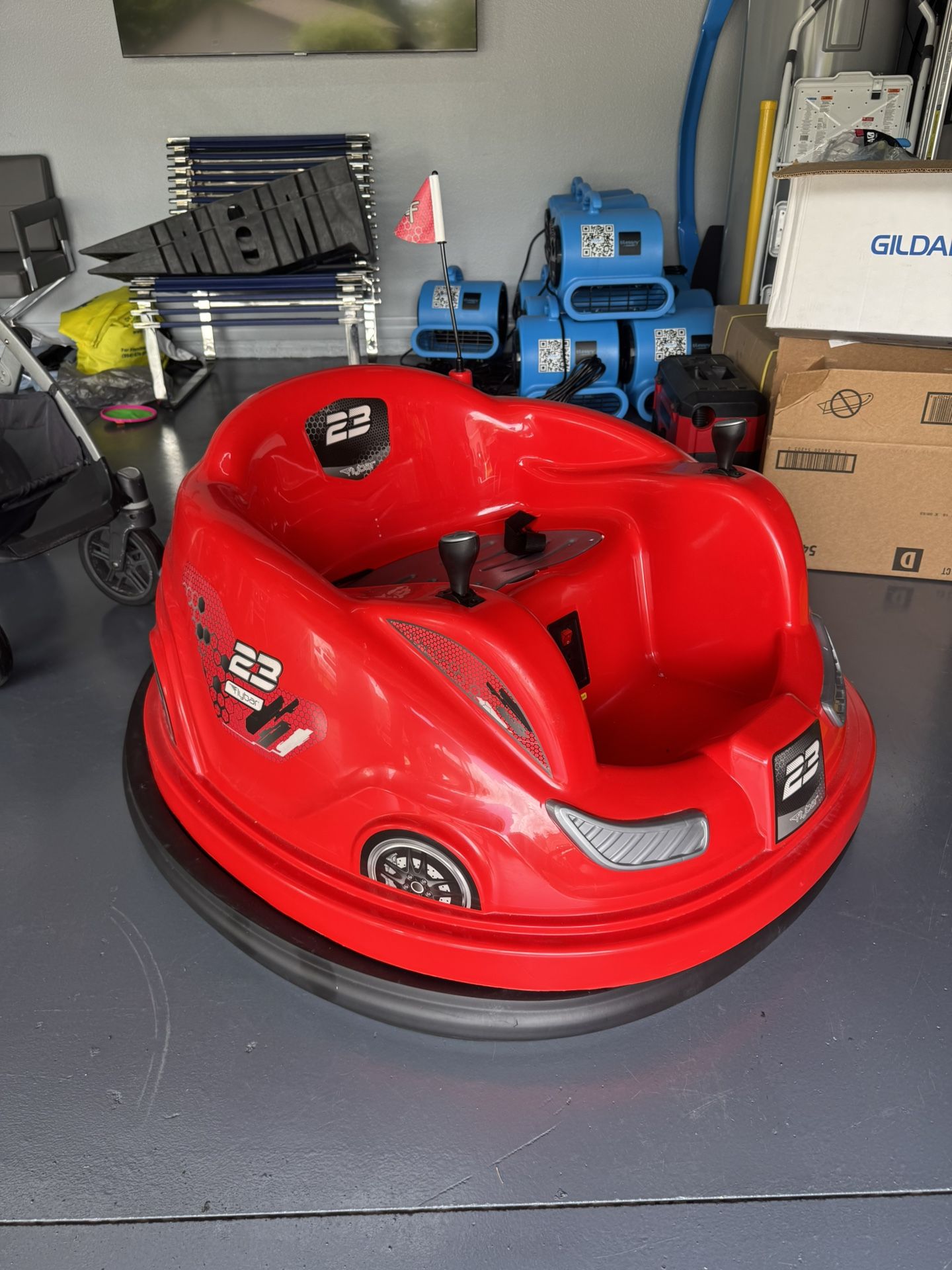 LARGE Flybar 12V XL Bumper Car