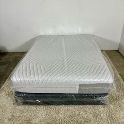 Queen Casper Wave H Mattress (Delivery Is Available)