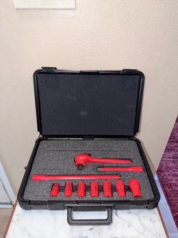 KNIPEX 3/8” Drive 1000V Insulated Ratchet & SAE Socket Set w/ Case