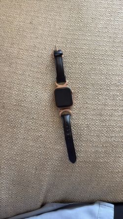 Apple Watch SE Model   40mm Case - GPS Only