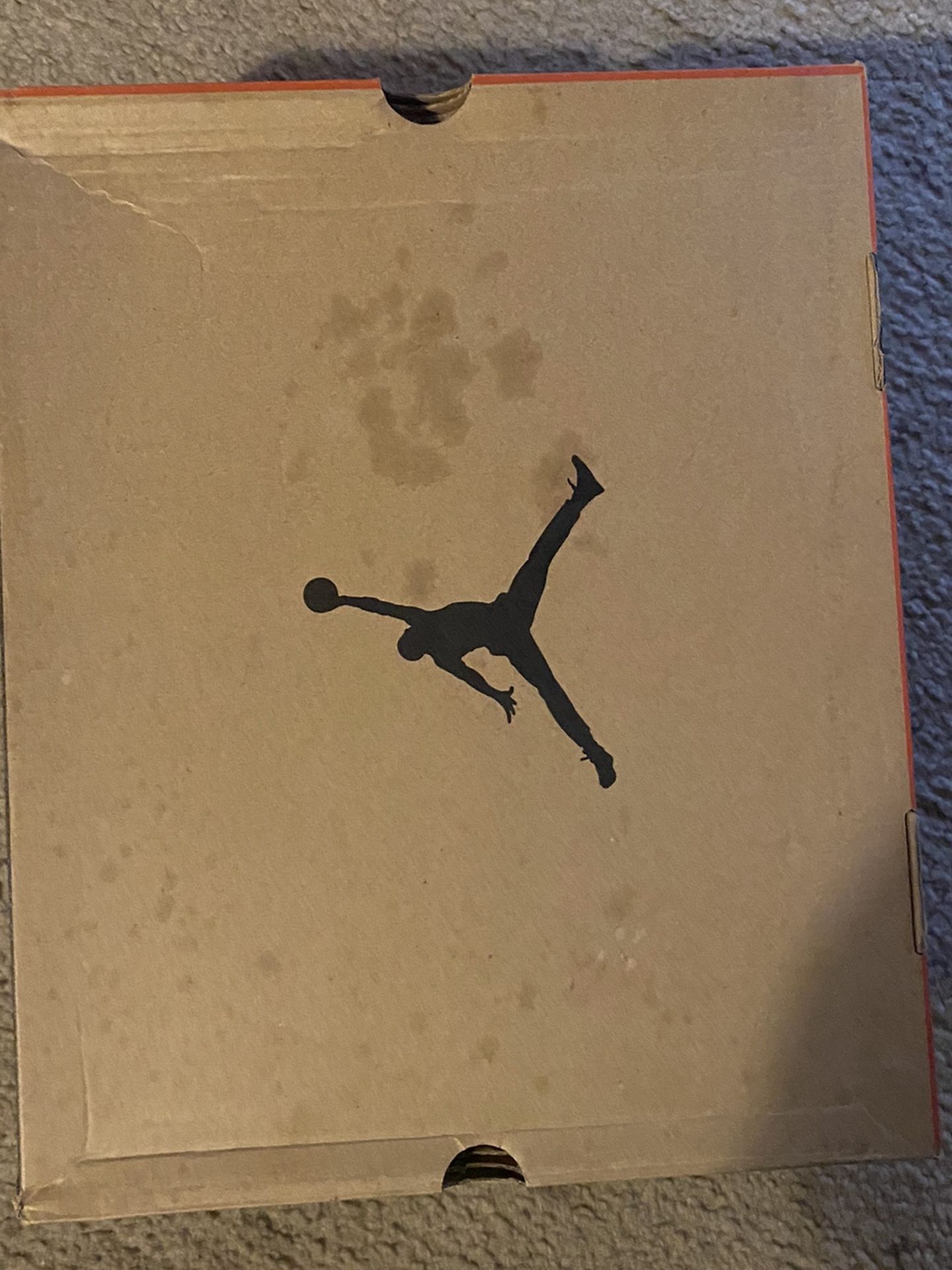 Maroon Jordan 12 size 13 Men’s