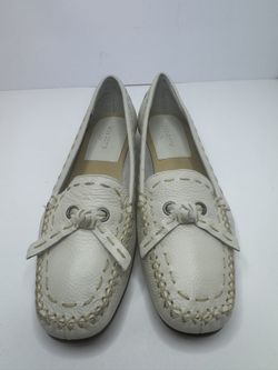 Liz Claiborne Flex Rapid Ivory Calf Loafers Size 6M