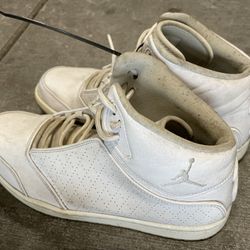 Men’s air Jordan leather tennis shoes high tops size 10