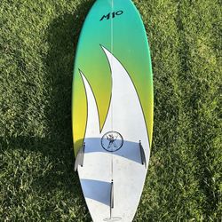 Santa Cruz Surfboard 6’4