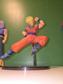 SSJ Gohan figure